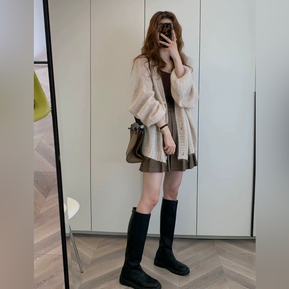 Brand New Elegant Pearl White Cardigan - Size: One Size,  Soft & Lightweight - Picture 2 of 5